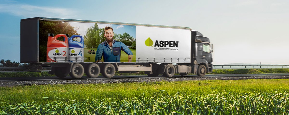 Le camion Aspen livre l'essence alkylate à l'endroit souhaité